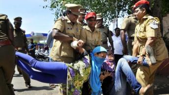 TH01_PROTESTING_TH_2494137f